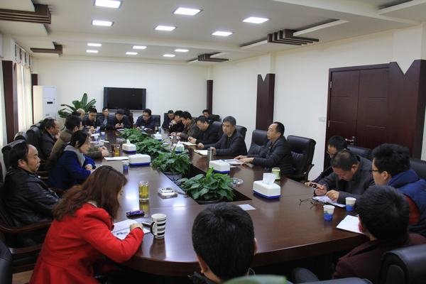 工程局機(jī)關(guān)召開(kāi)中層以上干部會(huì)議