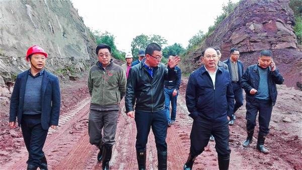 省水利廳督查組到宜賓縣蟠龍湖水庫督查重點水利工程建設(shè)情況