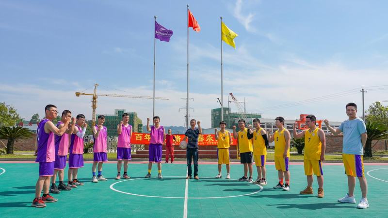 二分公司舉行慶祝“五一”勞動節男子籃球友誼賽