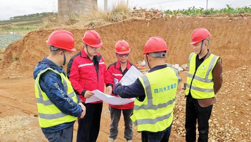 公司總經理羅雪到龍塘項目調研指導工作